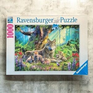 🧩 Ravensburger 1000 PCS Wolves in the Forest Puzzle